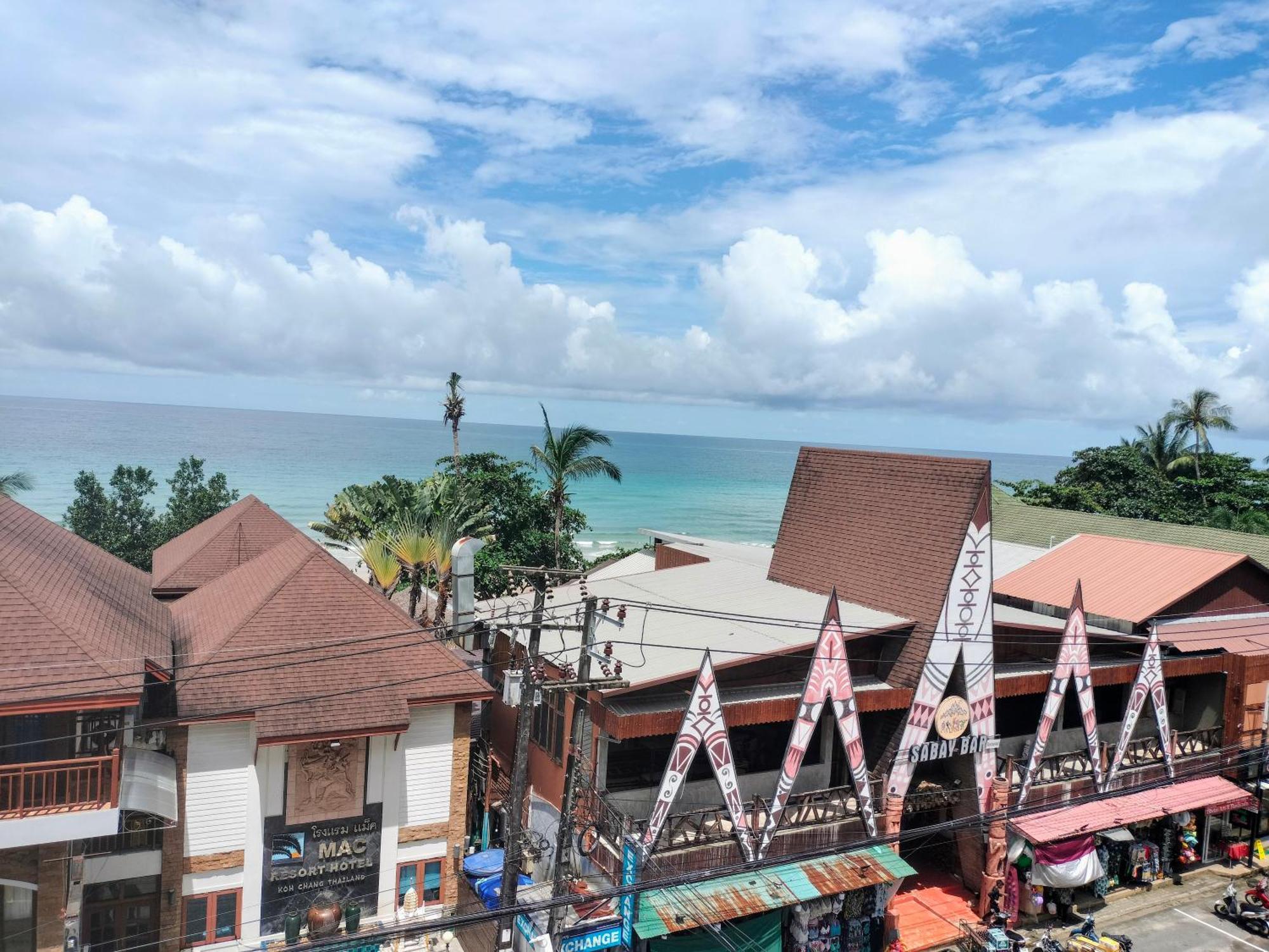 Baan Saikao Plaza Hotel & Service Apartment Koh Chang Exterior foto